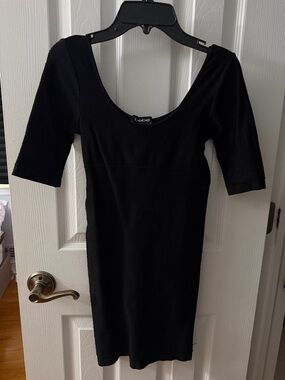 bebe Black Scoop Neck Bodycon Dress
